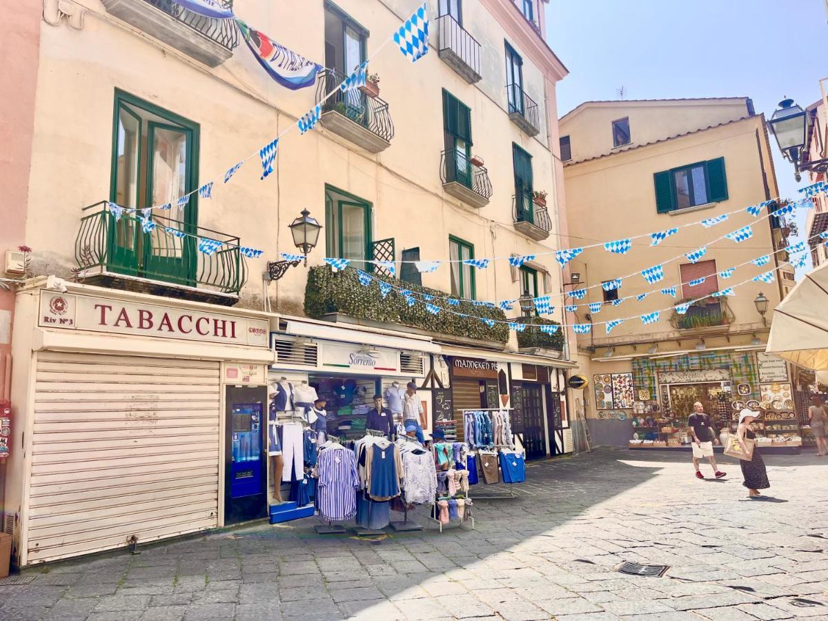 Casa Loren In The Heart Of Sorrente Extérieur photo